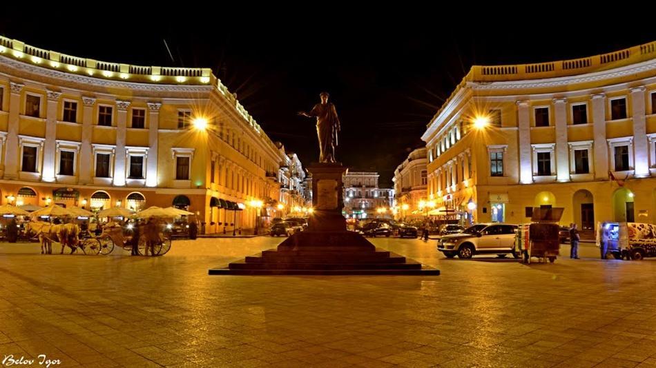 Одесса ЦЕНТР квартира класса-люкс Екстер'єр фото